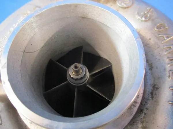 Audi OE 059145874E Lader, Gebraucht image 3