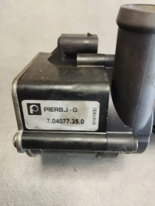 BMW X6 E71 Extra Vattenpump 9230232 image 3