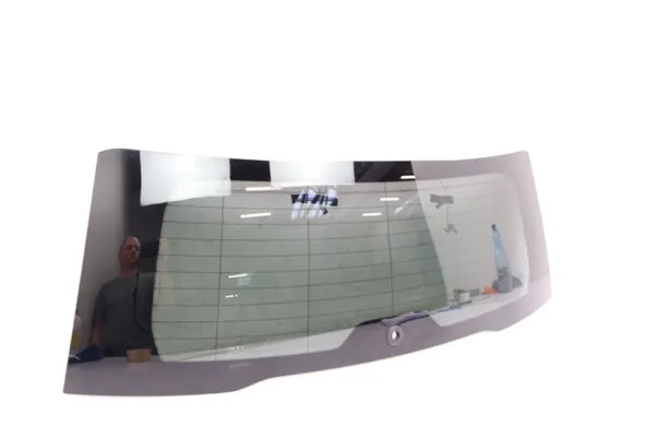 Vidro de porta-malas Volvo V60 II OEM 31468133 - Usado image 3