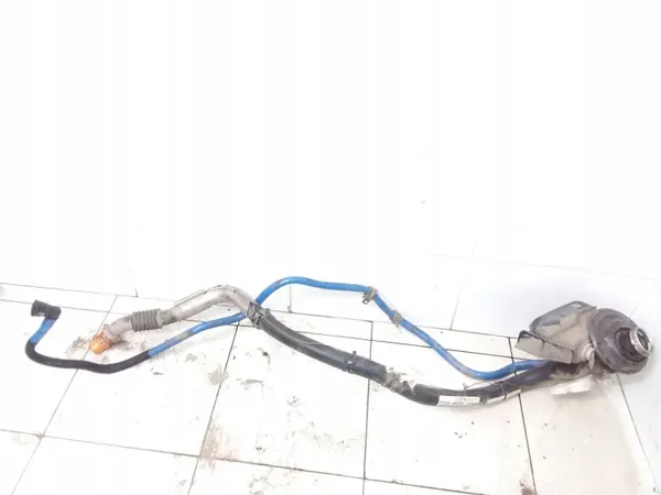 OEM A1644710080 Cuello de Llenado para Mercedes-Benz R W251 image 2