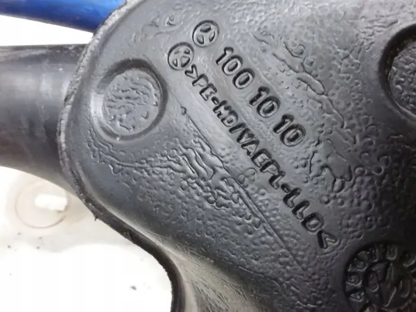 OEM A1644710080 Cuello de Llenado para Mercedes-Benz R W251 image 4