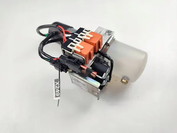 BMW 1 E88 E87 - Pompe de toit 7171303 image 1