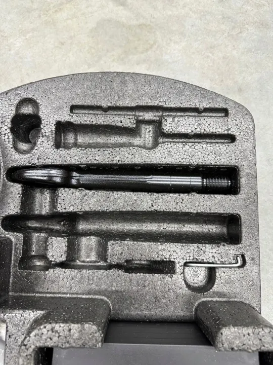 Kit Espuma Maletero OEM 760012115H Touareg III image 3