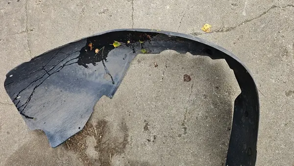 AUDI A4 B6 Front Left Wheel Arch 8E0821171B image 2