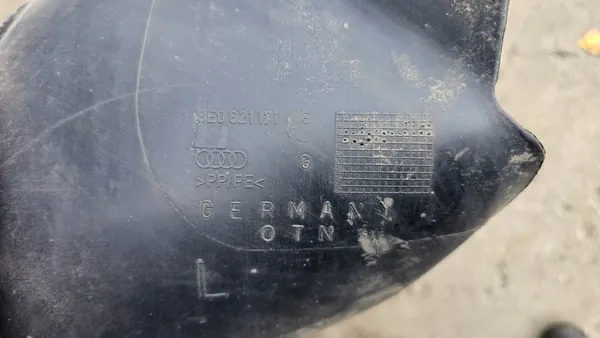 AUDI A4 B6 Front Left Wheel Arch 8E0821171B image 3