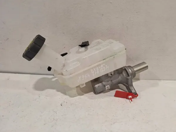 Pompe de réservoir de liquide de frein OEM 460912496R image 2