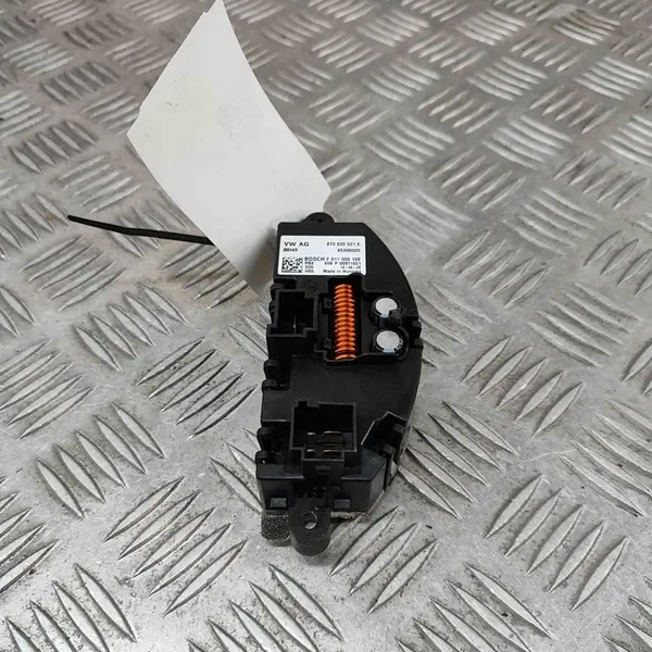 Porsche Macan (95B) 2014 Verwarmingsweerstand 8T0820521E image 2