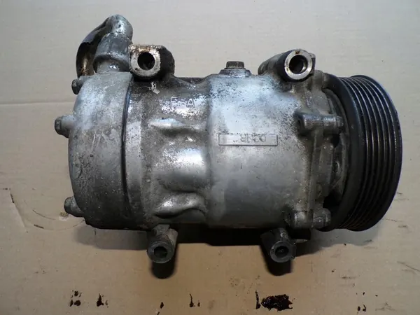 Compresseur de climatisation Citroen OE 9686061780 image 2