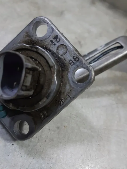 Toyota Oljenivåsensor OEM CZUJNIK OLEJU POZIOMU image 4