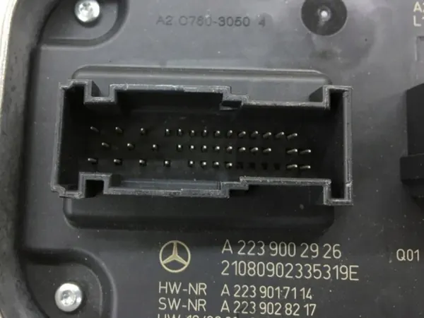 Module Convertisseur LED Mercedes A2239002926 - Occasion image 5