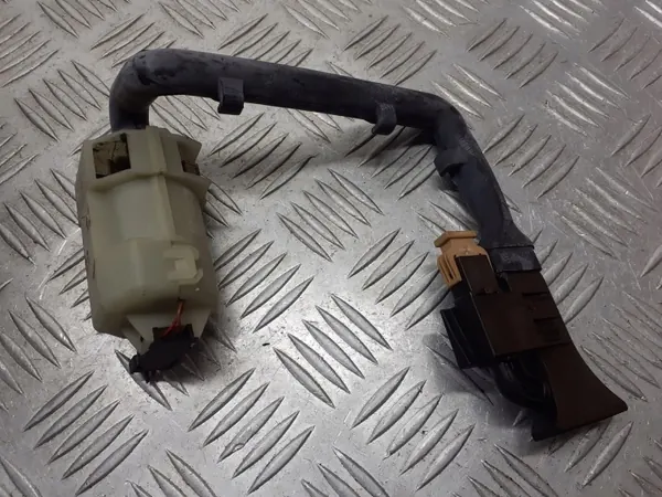 Temperatuursensor Seat OEM 8L0820541 voor Toledo II image 3