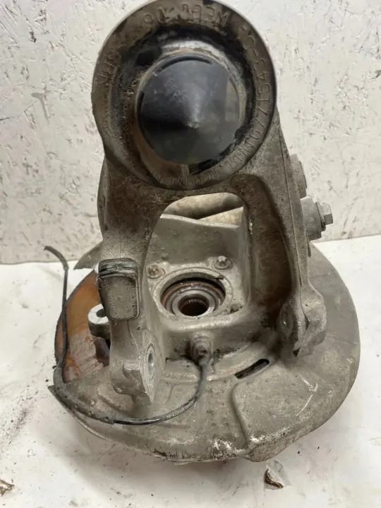 OEM 6770984 Takaosanavara BMW X6 E71:lle image 4