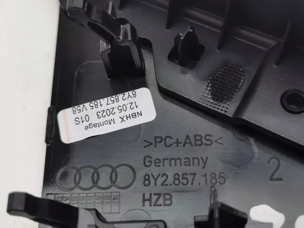 Cadre de boîte à gants Audi A3 8Y 2023 OEM 8Y2857185 image 5