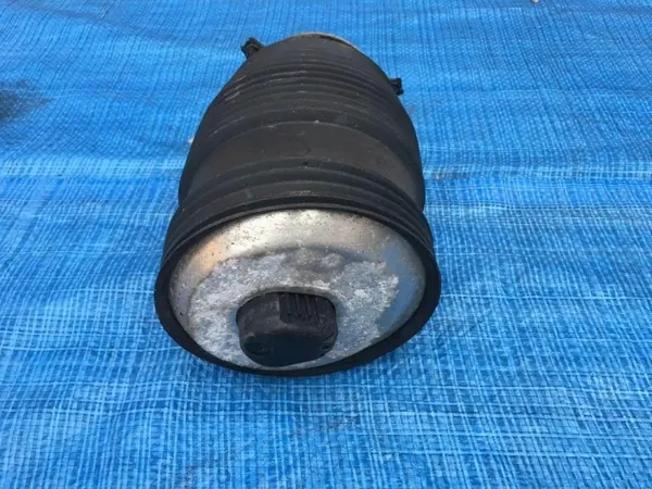 Mercedes Luftfeder OEM A2133200225 - Gebraucht 34k km image 6