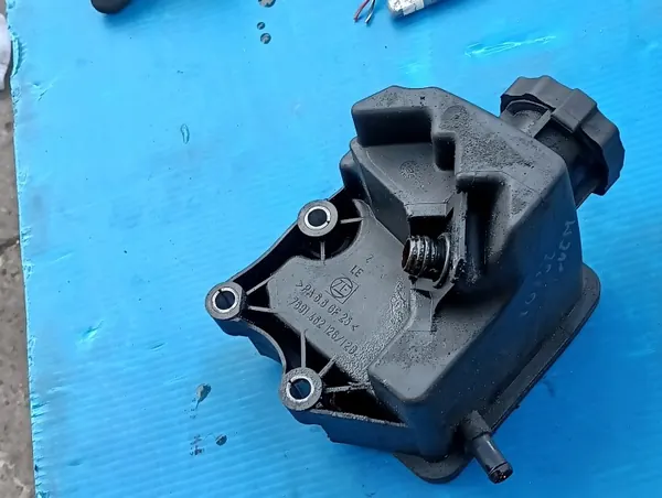 Réservoir direction assistée Mercedes W211 OEM 7691462126 image 2
