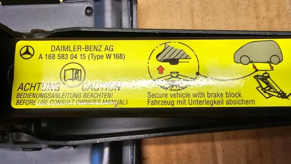 Llave de tuerca rueda Mercedes W168 OEM A1685830415 image 7