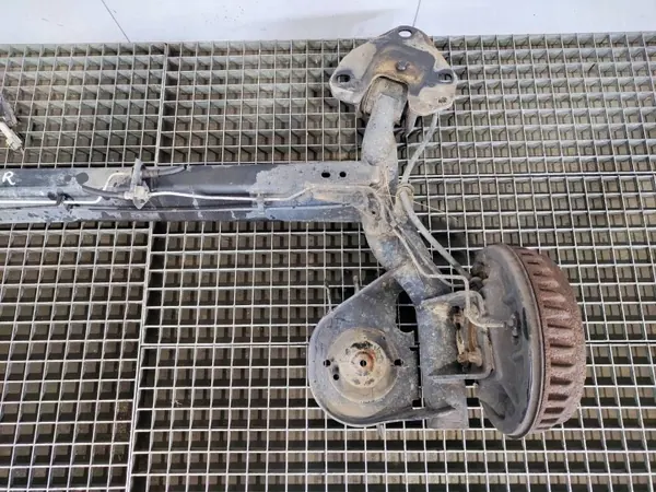 Viga suspensión trasera OEM AOP46674 para Dacia Dokker image 7