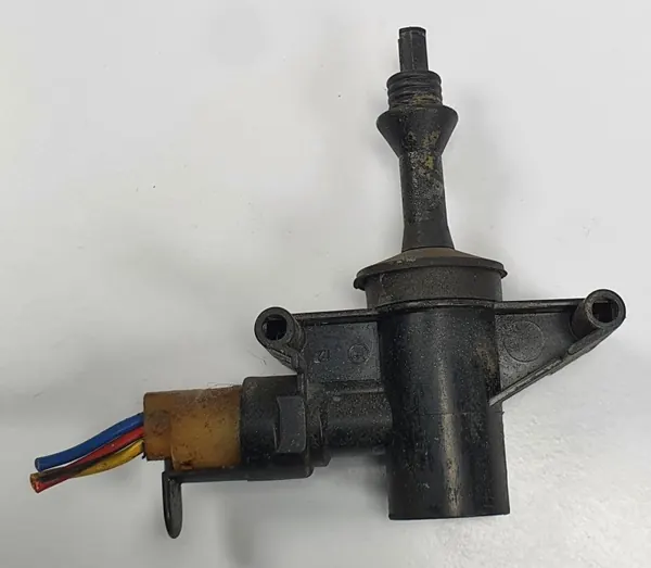 Mercedes-Benz OE dörrlåsaktuator vänster fram W126 image 2