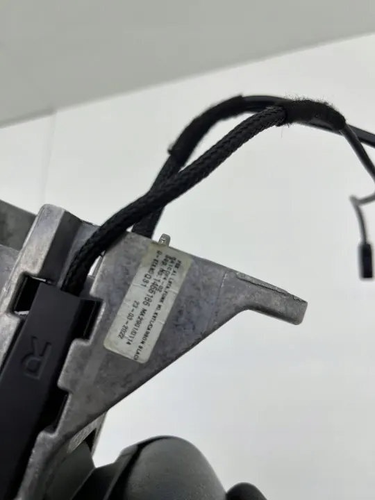 F55 middenconsole armsteunheffing - Gebruikt OEM-onderdeel image 7