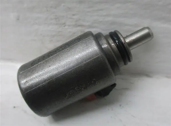 Solenoide de caixa de câmbio Mercedes E-Class A2402770100 image 6