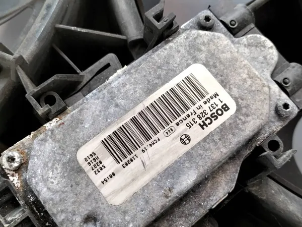Radiatorventilator OEM 8K0121003N Audi A4 B8 3.0 TDI image 3