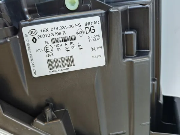 Oikea Ajovalo Renault Trafic III Lift Full LED image 9