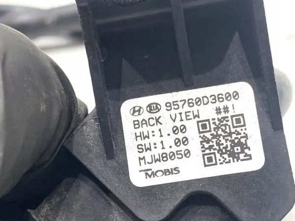 Objectif caméra recul OEM 95760D3600 Hyundai Tucson image 4