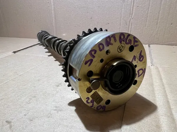 KIA SPORTAGE III 1.6 GDI Utsläppskamaxel 24370-2B610 image 5