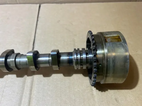 KIA SPORTAGE III 1.6 GDI Utsläppskamaxel 24370-2B610 image 9