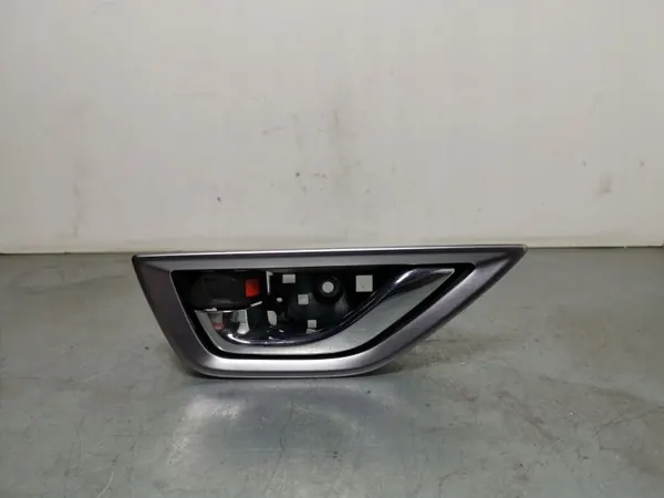 Poignée intérieure Subaru Forester OEM FBZ14777 image 2