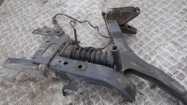 Suporte de fechadura cabine OEM 1141958700002 Mercedes Axor image 3