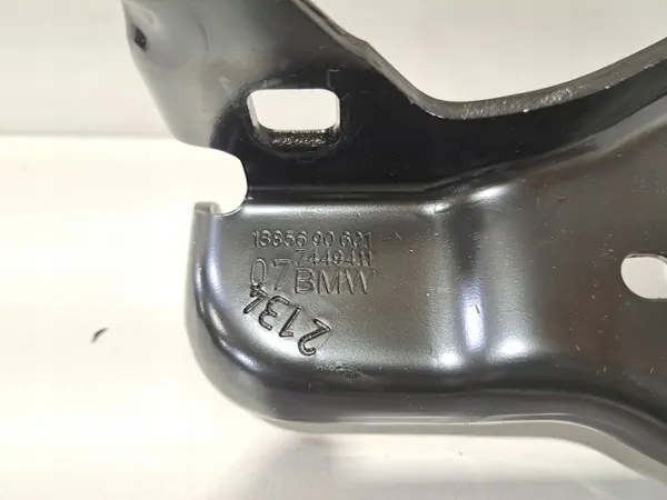 BMW M8 framsätes bältesfäste OEM 7449411 image 4