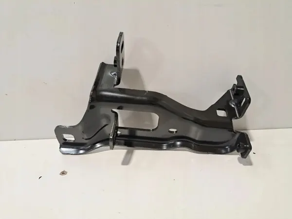 BMW M8 framsätes bältesfäste OEM 7449411 image 5