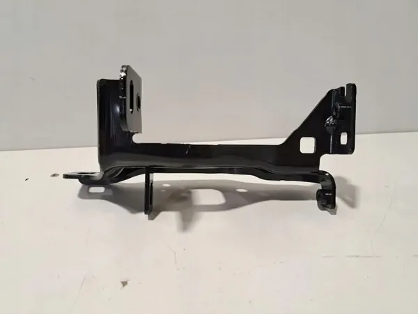 BMW M8 framsätes bältesfäste OEM 7449411 image 6