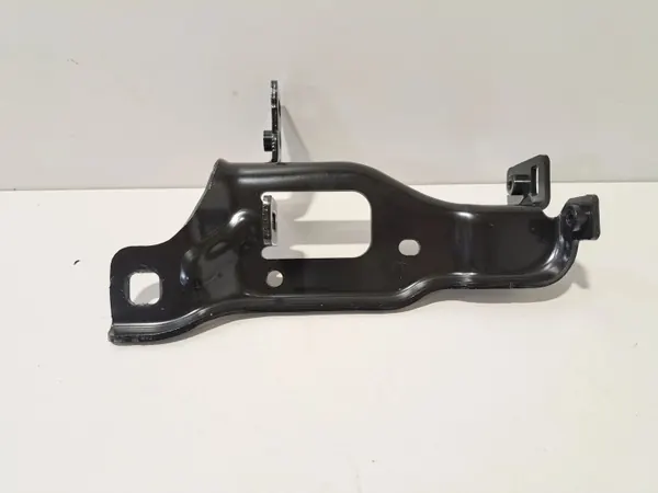 BMW M8 framsätes bältesfäste OEM 7449411 image 7