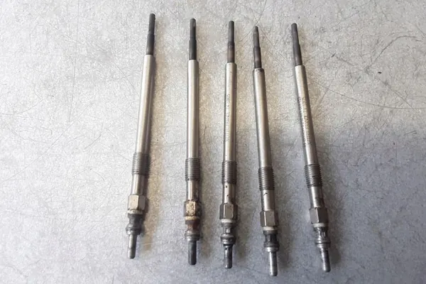 Bujía VOLVO XC60 II 2.4L Diésel image 2