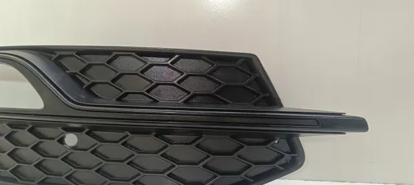 Grille de pare-chocs avant droit Audi A3 8V S-Line 8V3807682G image 5