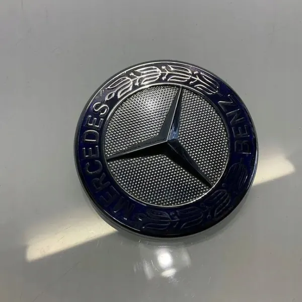 Emblema carro Mercedes-Benz OEM A2048170616 Usado image 4