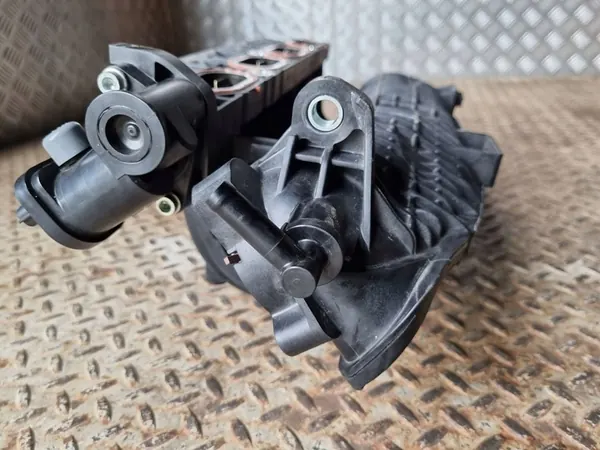 Nissan OE 3YM1A Coletor de admissão image 7