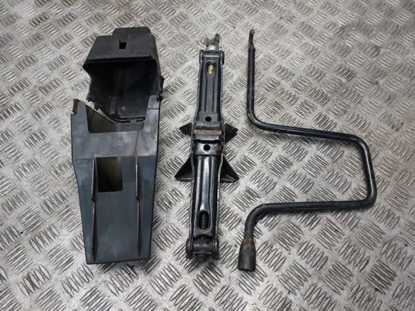 Takakontin järjestäjä & tunkki OEM 1489939080 Citroen C8:lle image 2
