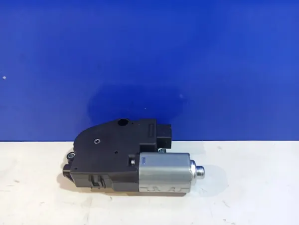 Schiebedachmotor OEM 3103158 für Volvo S60 II 2017 image 2