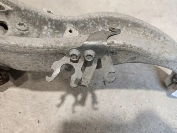 OEM 6884379 Framhjulsnav vänster för BMW 7-serien image 3