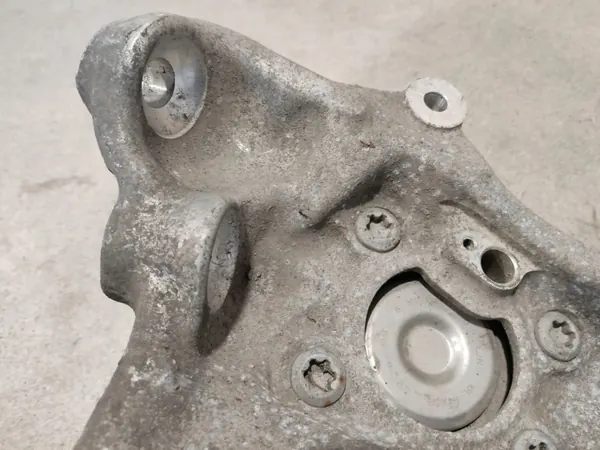 OEM 6884379 Framhjulsnav vänster för BMW 7-serien image 4