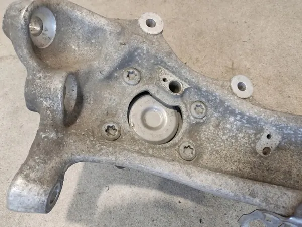 OEM 6884379 Framhjulsnav vänster för BMW 7-serien image 7