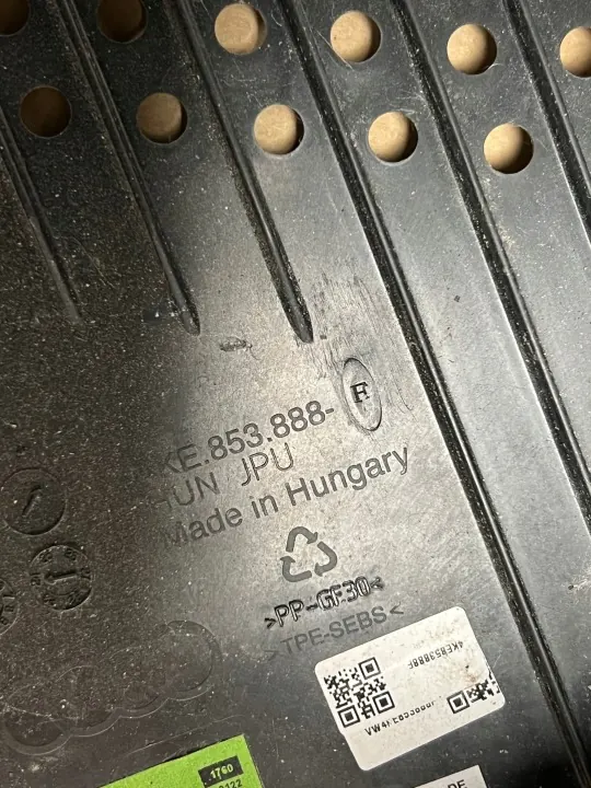 Aile avant droite Audi Q8 E-Tron OEM 4KE853888E image 3