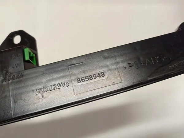 Bremslicht VOLVO V70 II 8658948 image 3