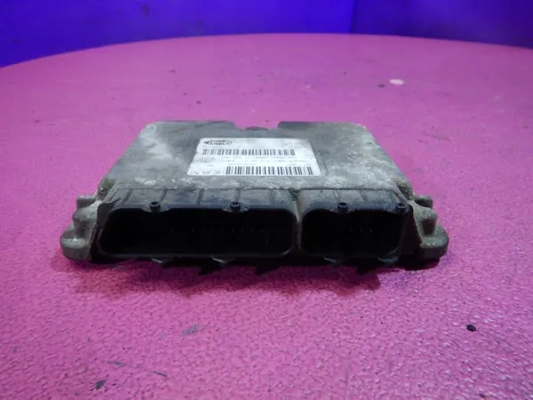 Ordinateur de moteur FIAT PANDA II 1.2 55196261 image 2