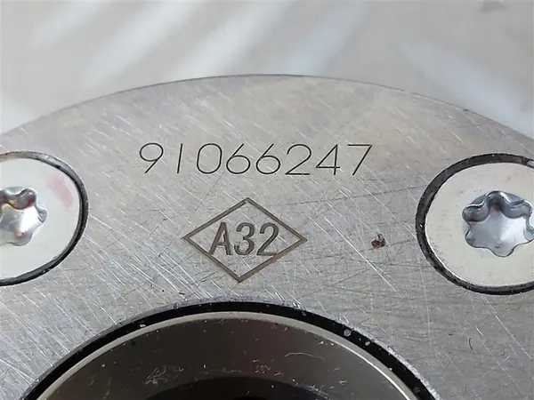 Dacia OE 130252372R Kamaxeljusterare image 3