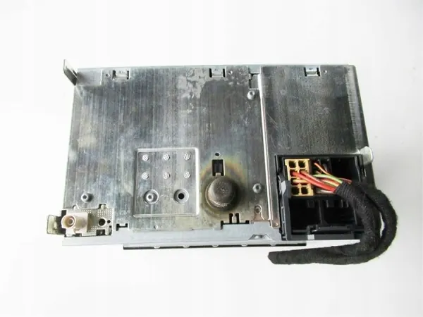 Radio CD VW Polo IV OEM 6Q0035152C 2001-2009 image 3
