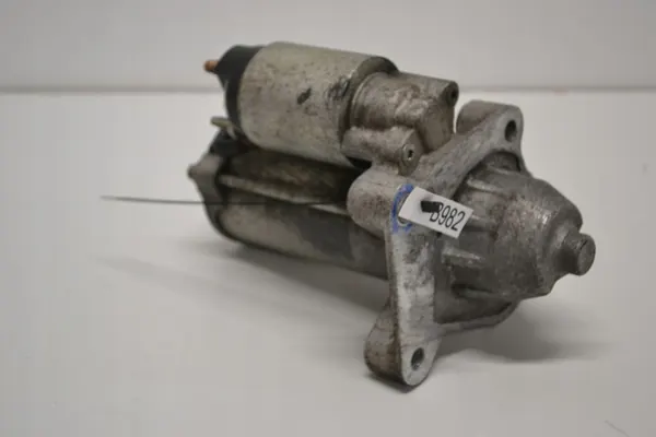 Arrancador VOLVO V40 II 1.6 D2 OE 30644972 image 3